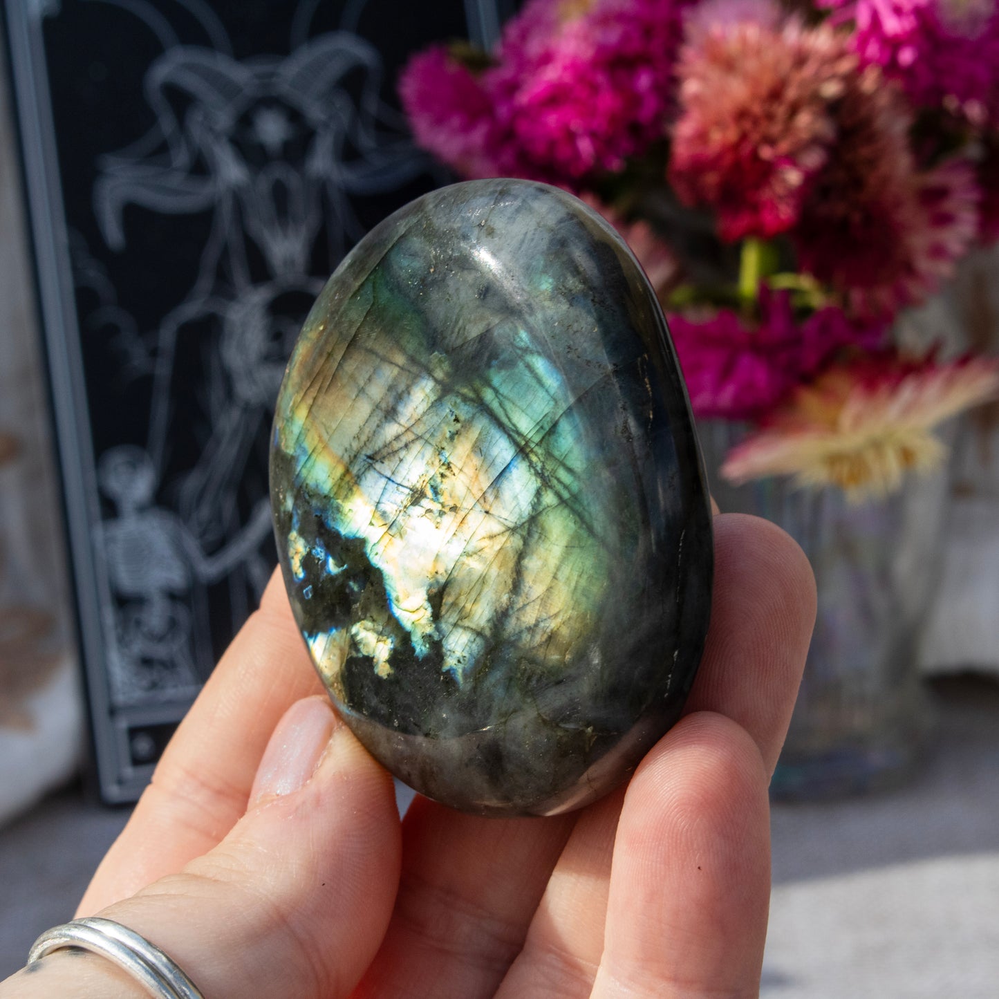 Labradorite Palmstone