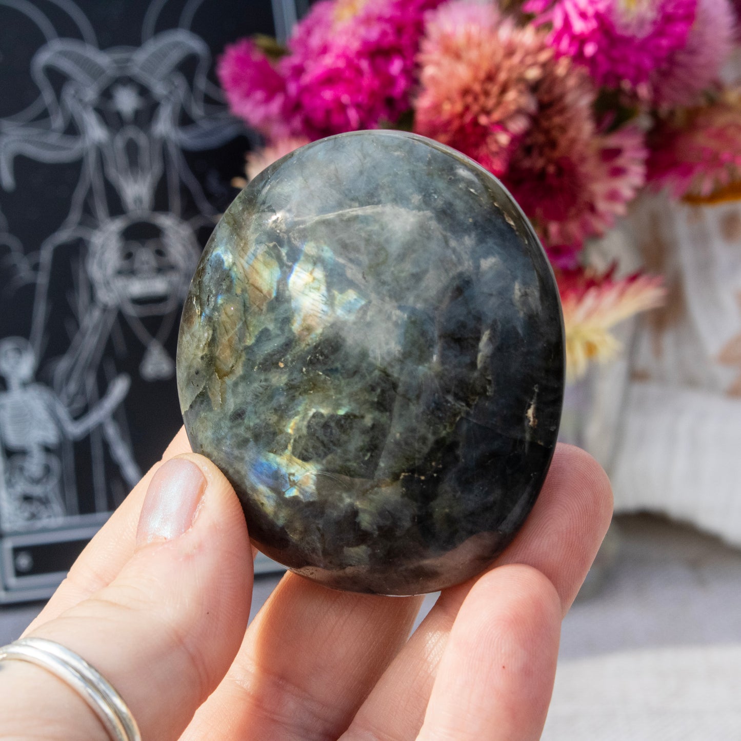 Labradorite Palmstone