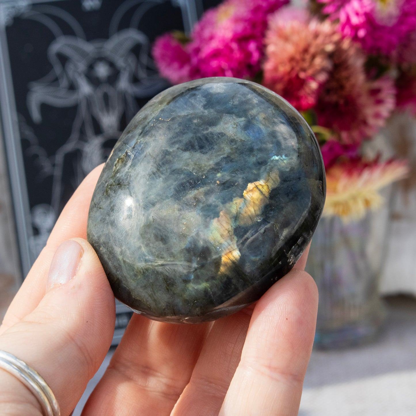 Labradorite Palmstone