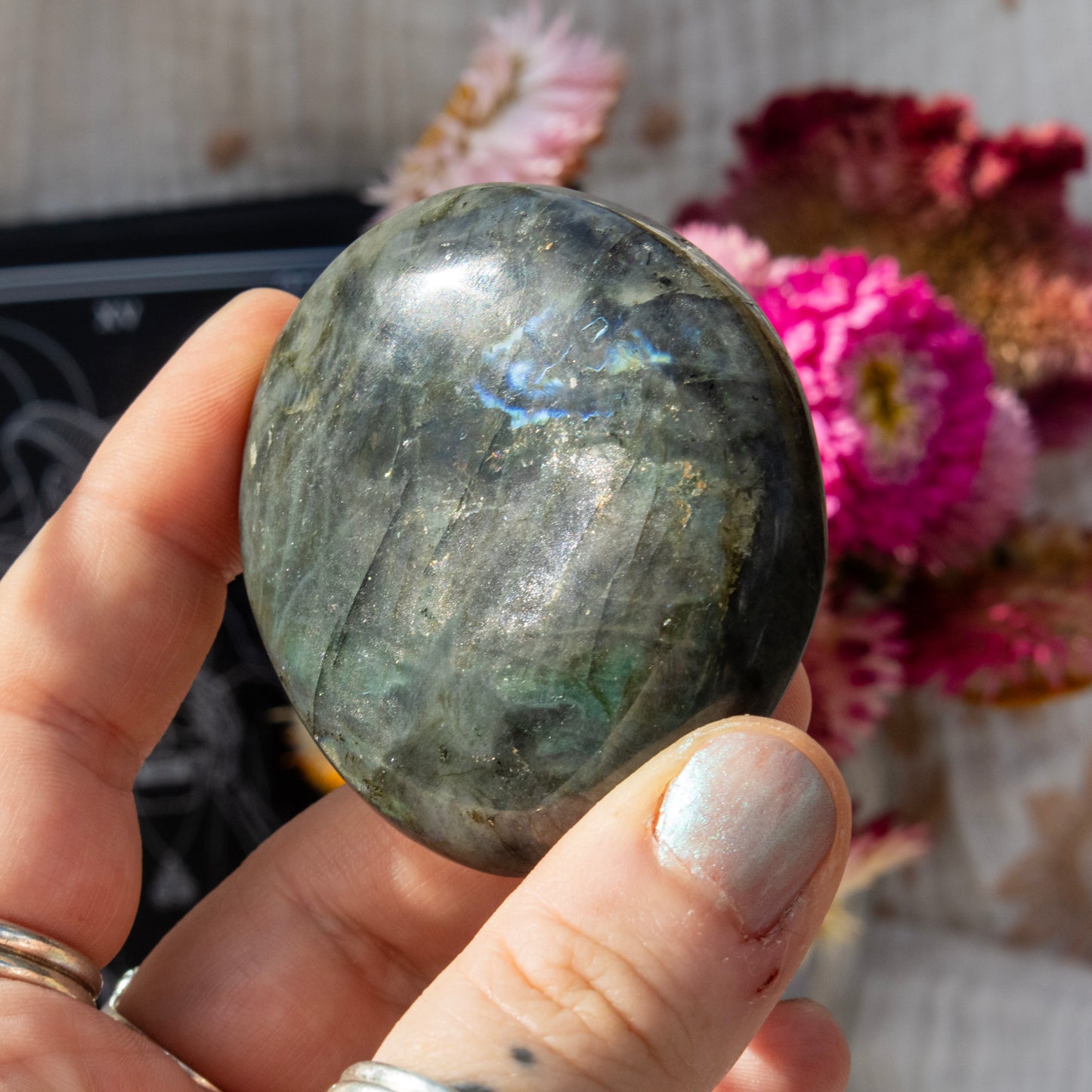 Labradorite Palmstone