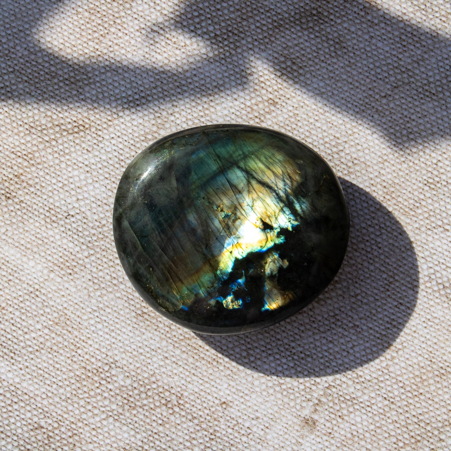 Labradorite Palmstone