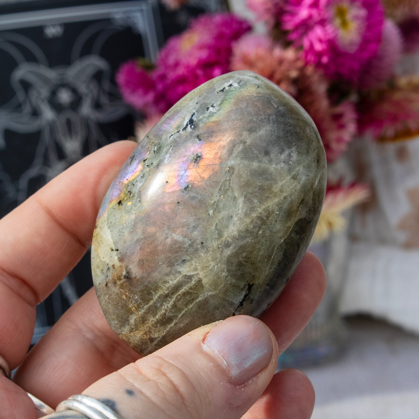 Labradorite Palmstone