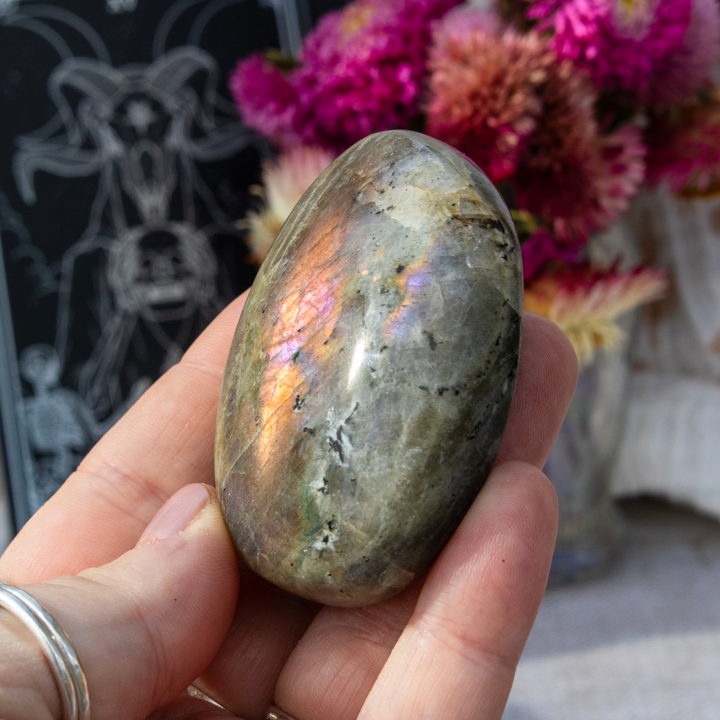 Labradorite Palmstone