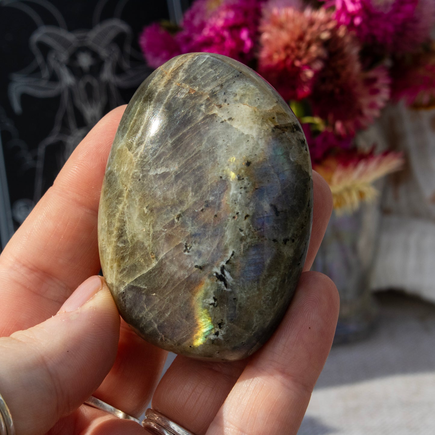 Labradorite Palmstone