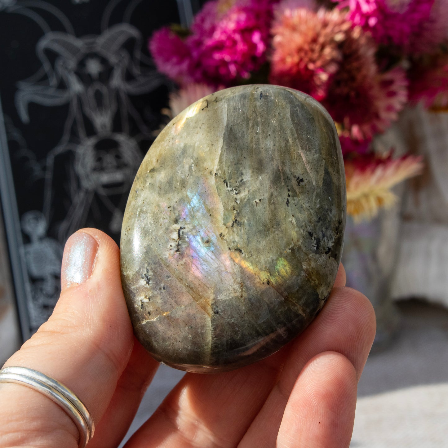 Labradorite Palmstone