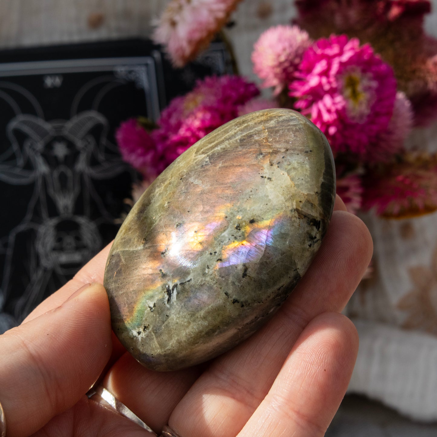 Labradorite Palmstone