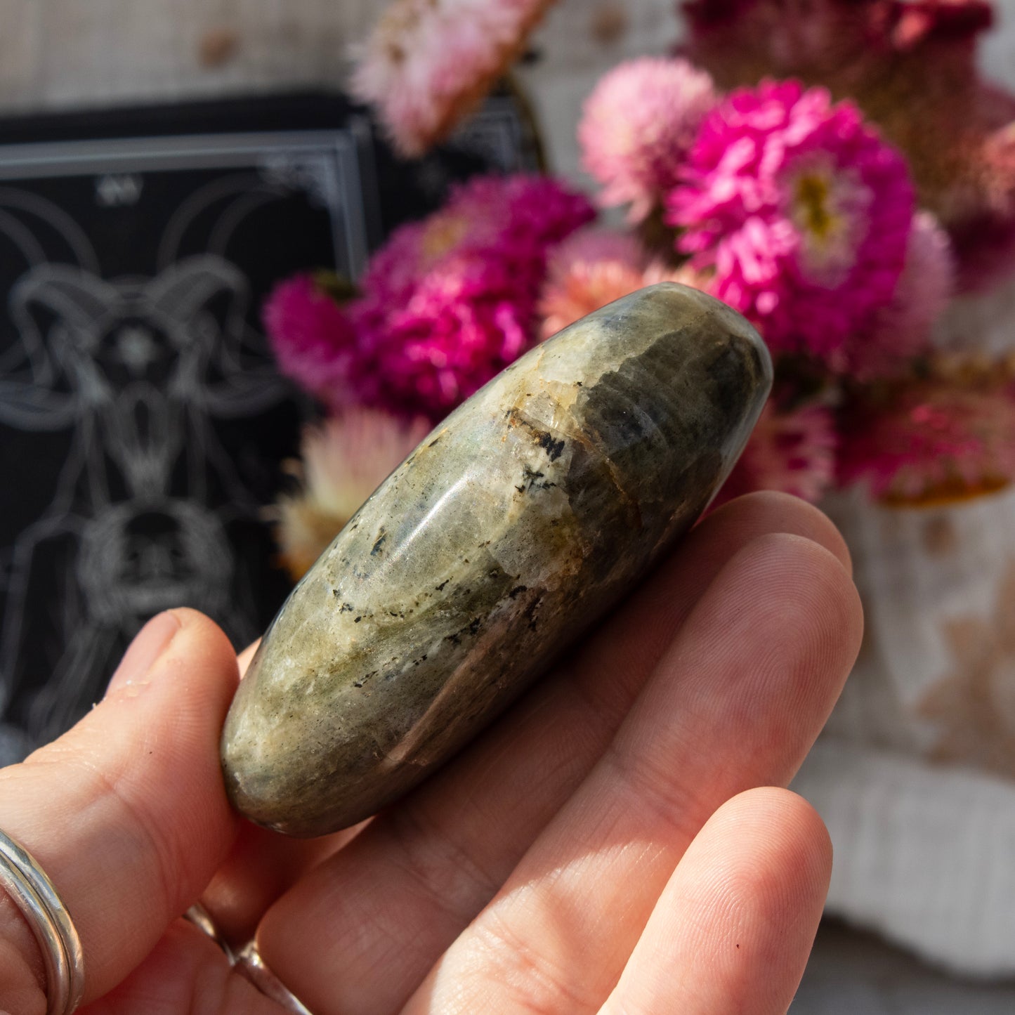 Labradorite Palmstone