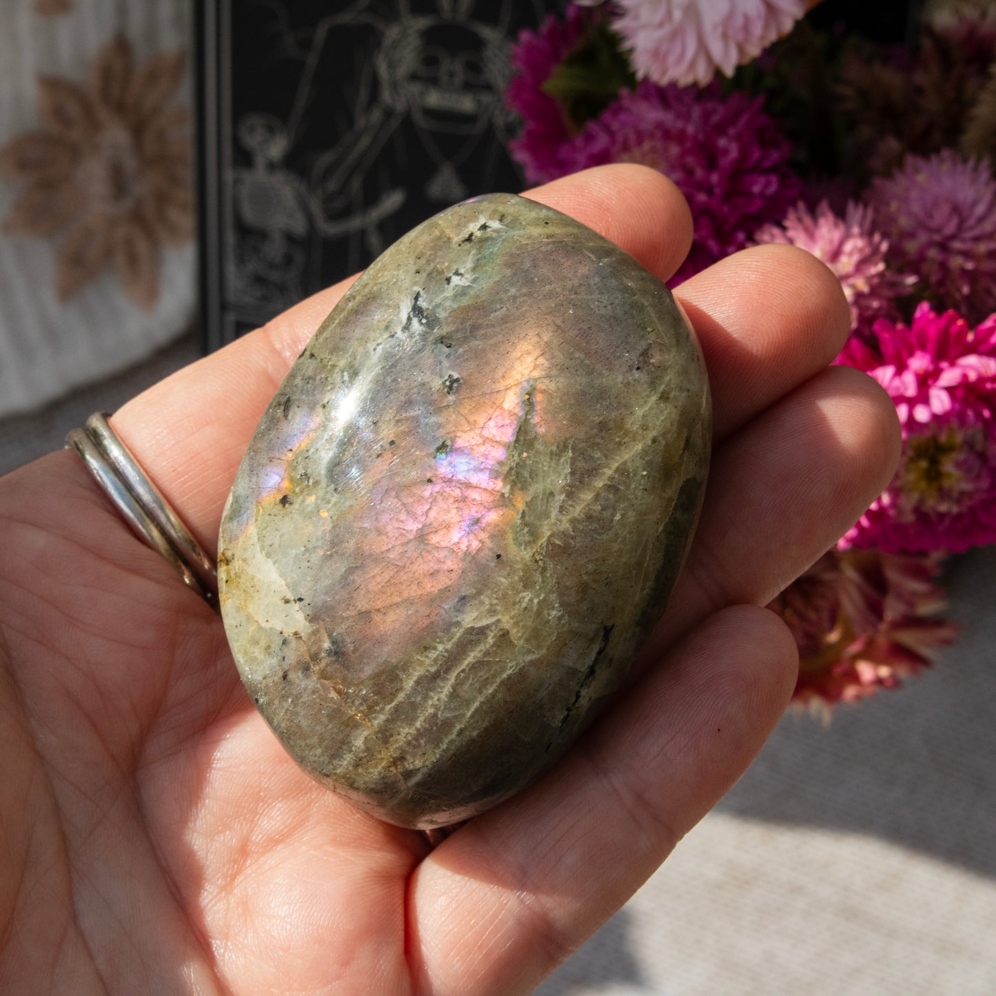 Labradorite Palmstone