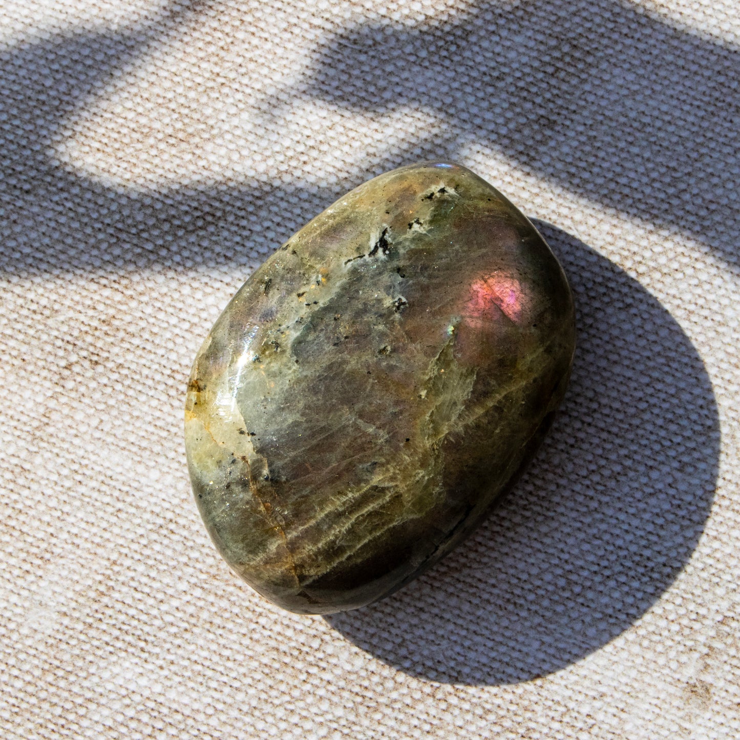 Labradorite Palmstone