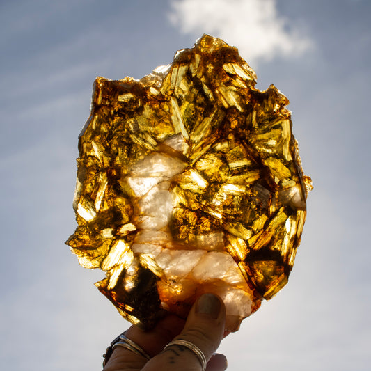 Golden Mica with Quartz Slice