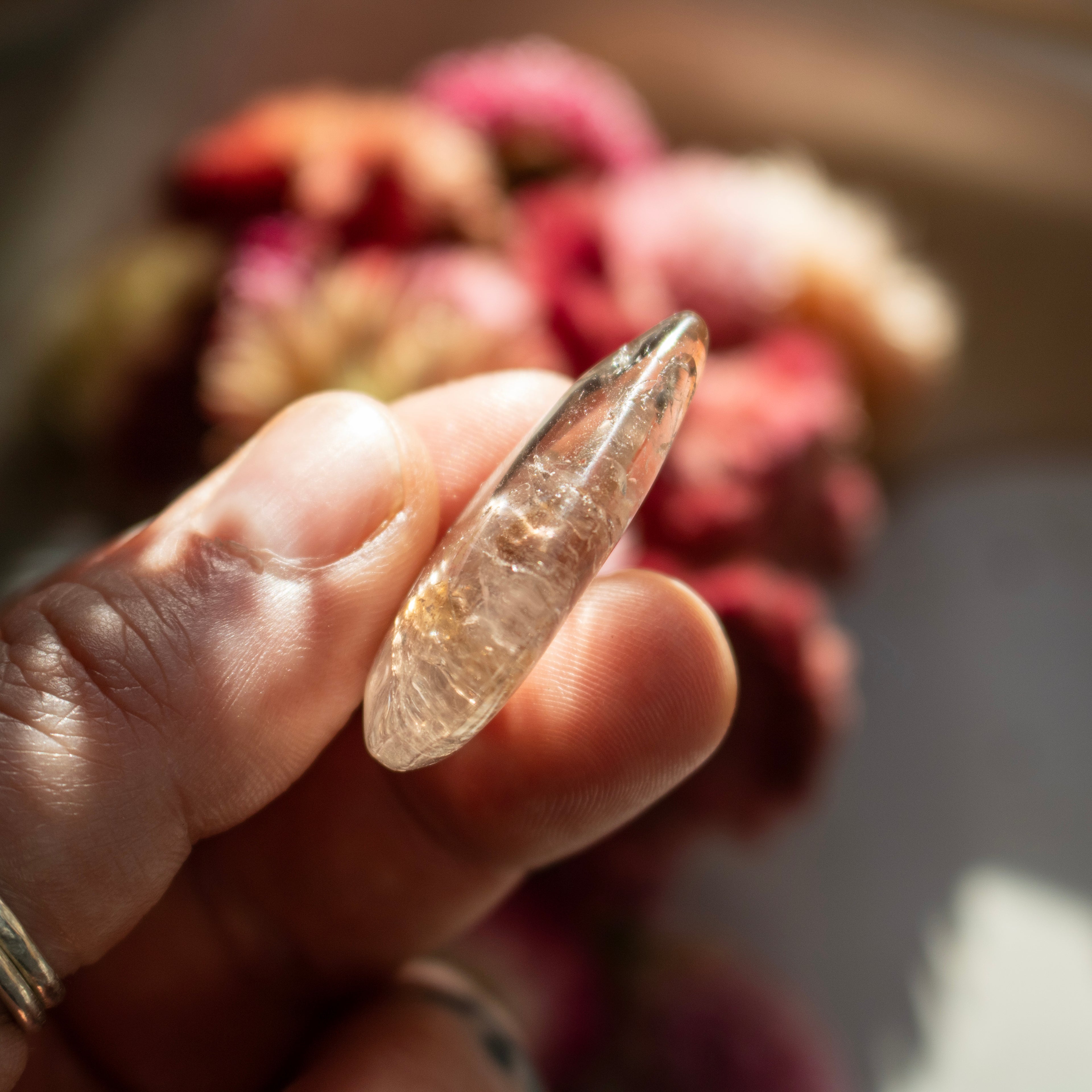 Phantom Amethyst with Powellite - UV Reactive