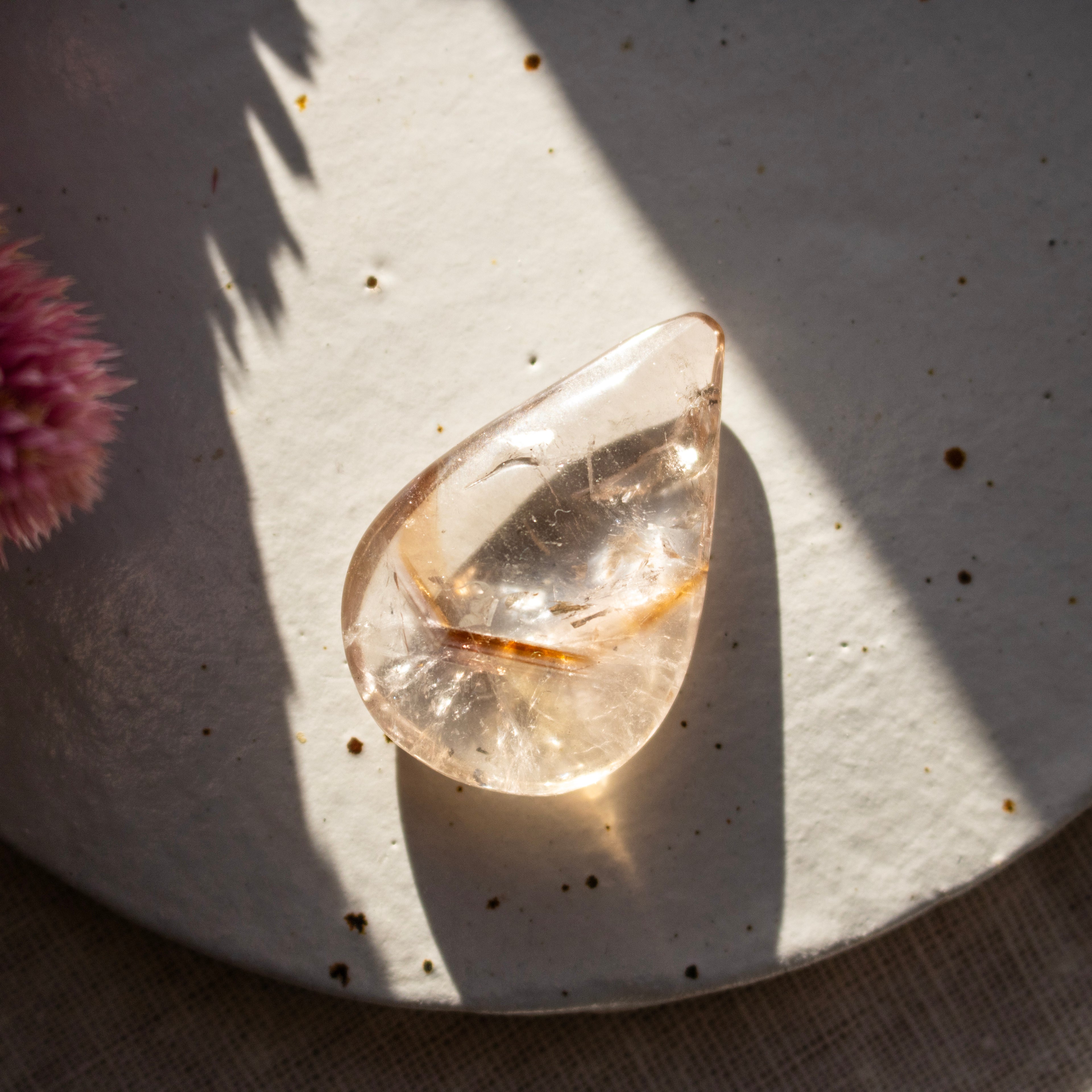 Phantom Amethyst with Powellite - UV Reactive