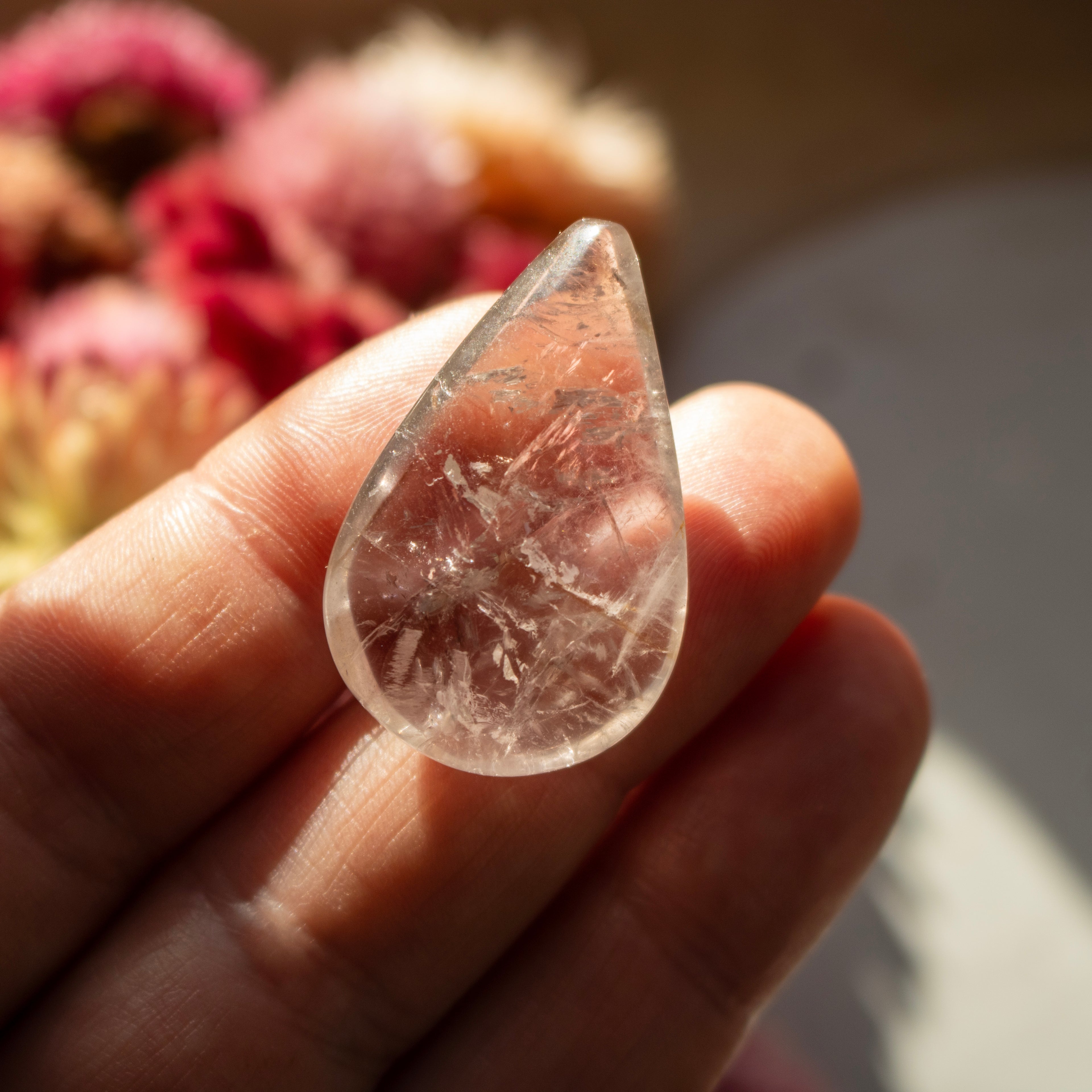 Phantom Amethyst with Powellite - UV Reactive