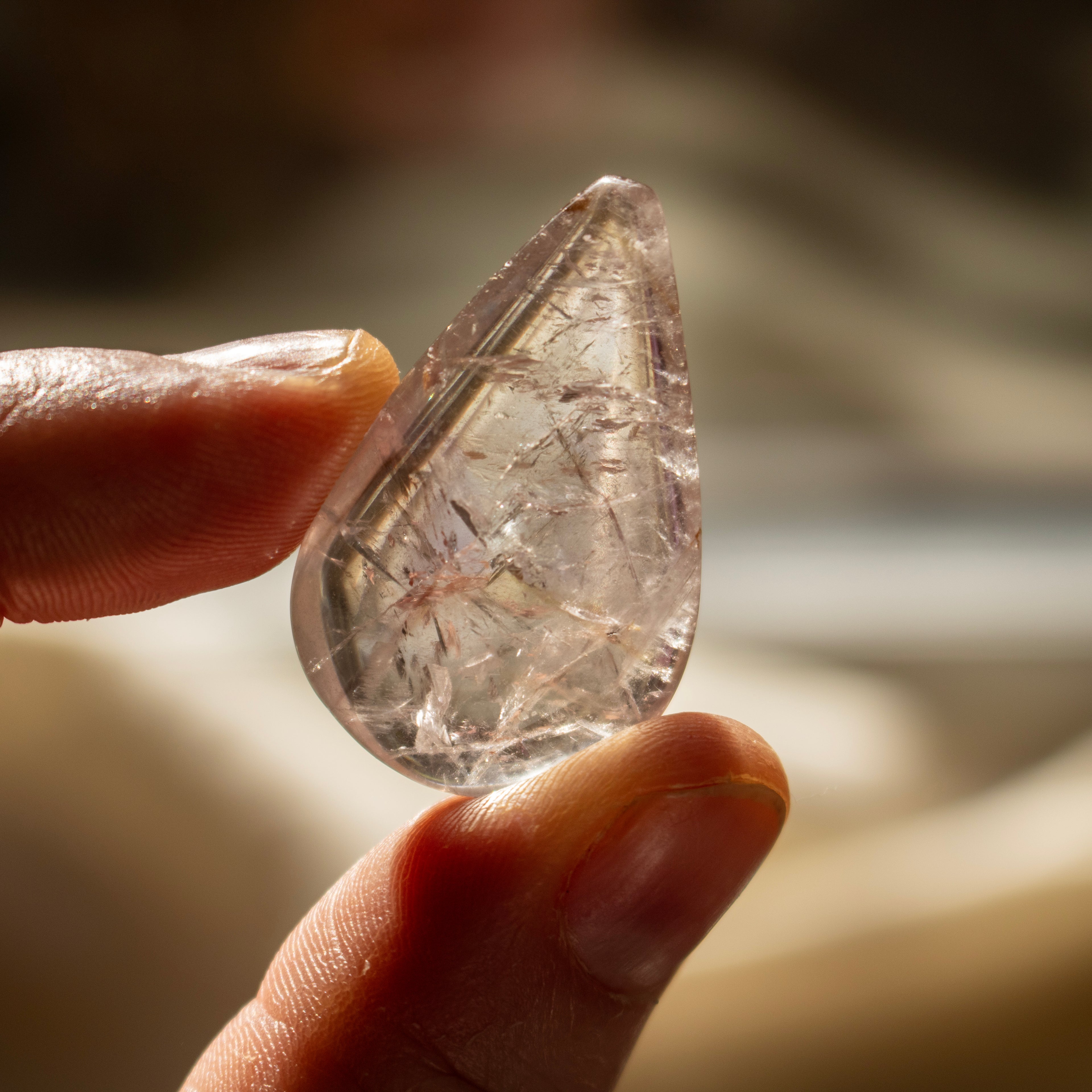 Phantom Amethyst with Powellite - UV Reactive