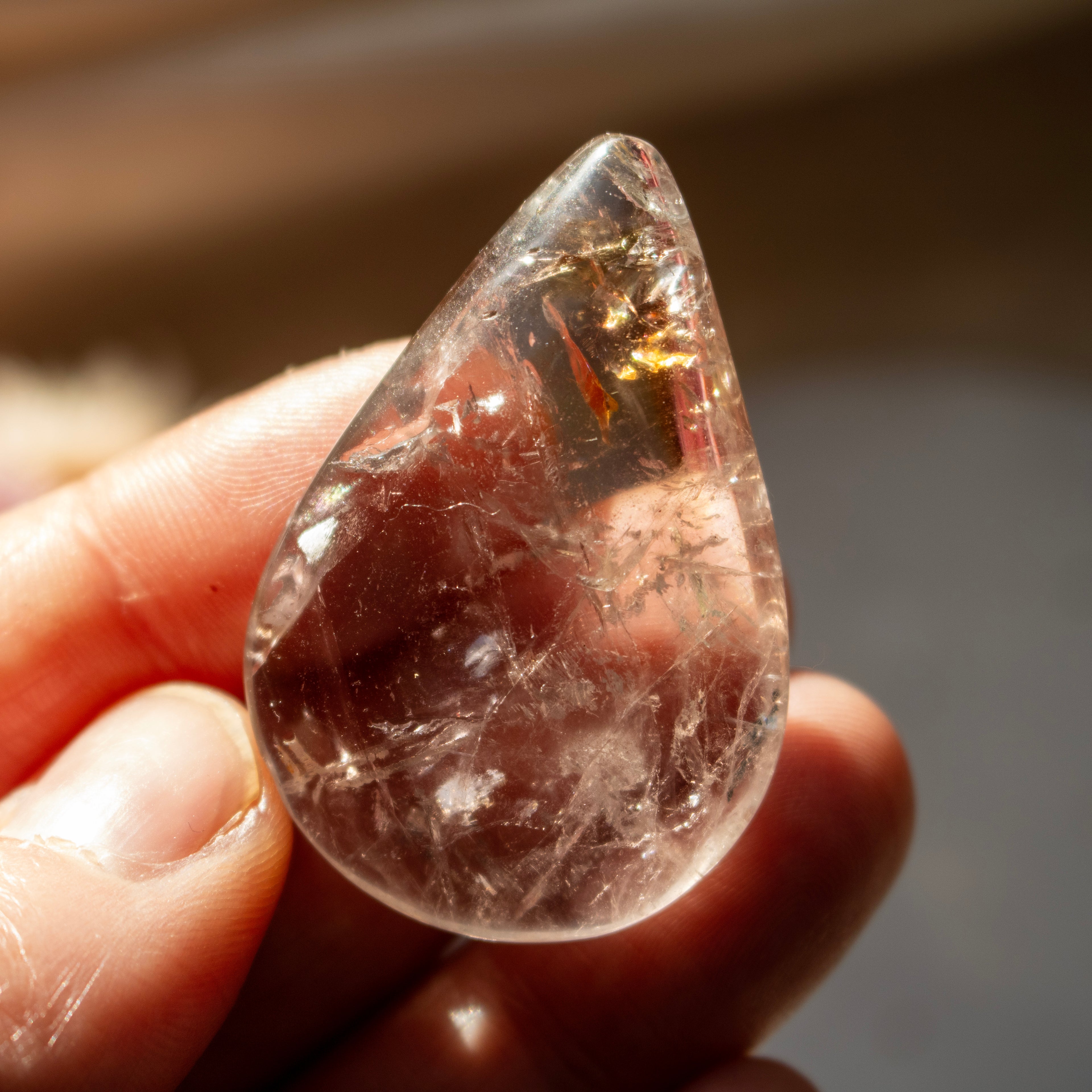 Phantom Amethyst with Powellite - UV Reactive