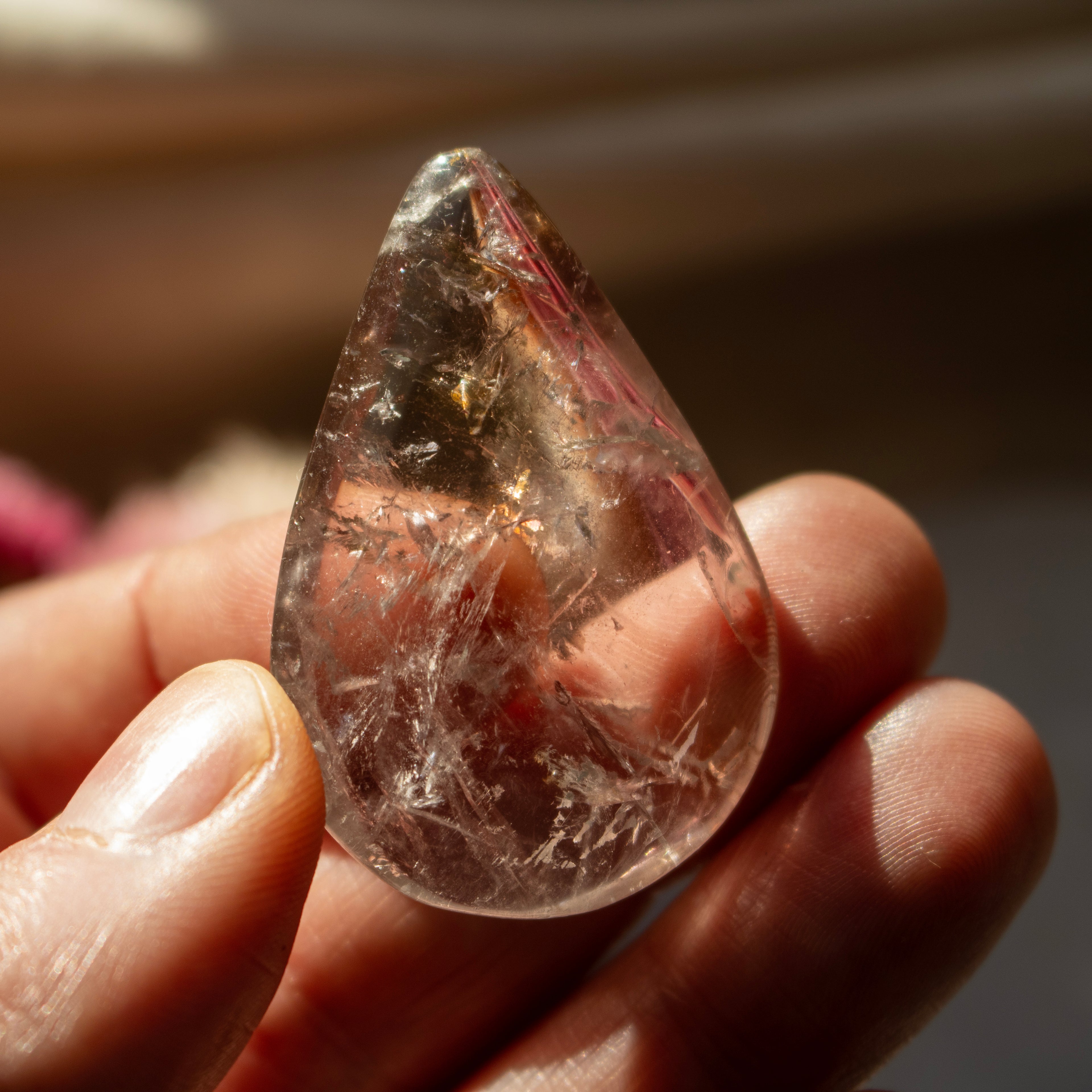 Phantom Amethyst with Powellite - UV Reactive