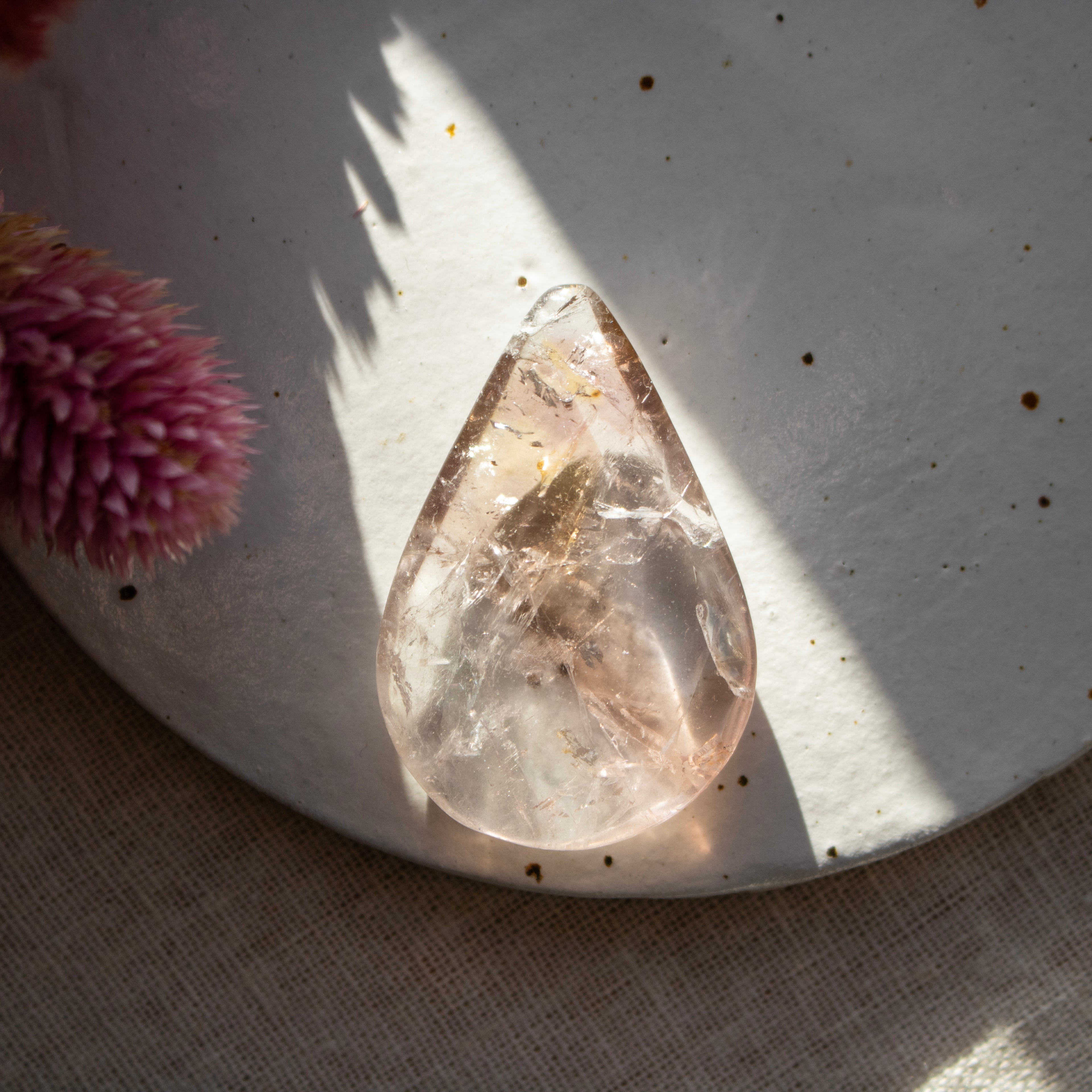 Phantom Amethyst with Powellite - UV Reactive