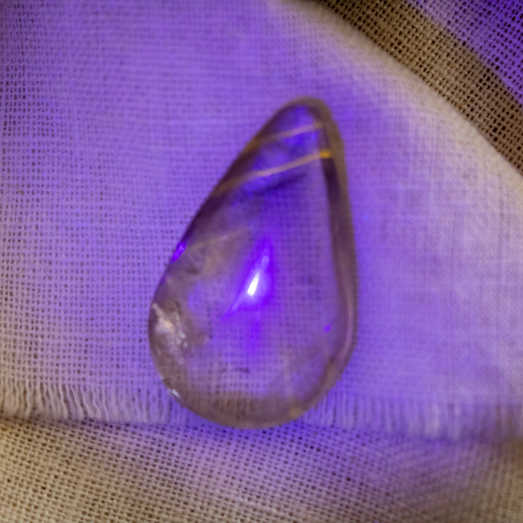 Phantom Amethyst with Powellite - UV Reactive