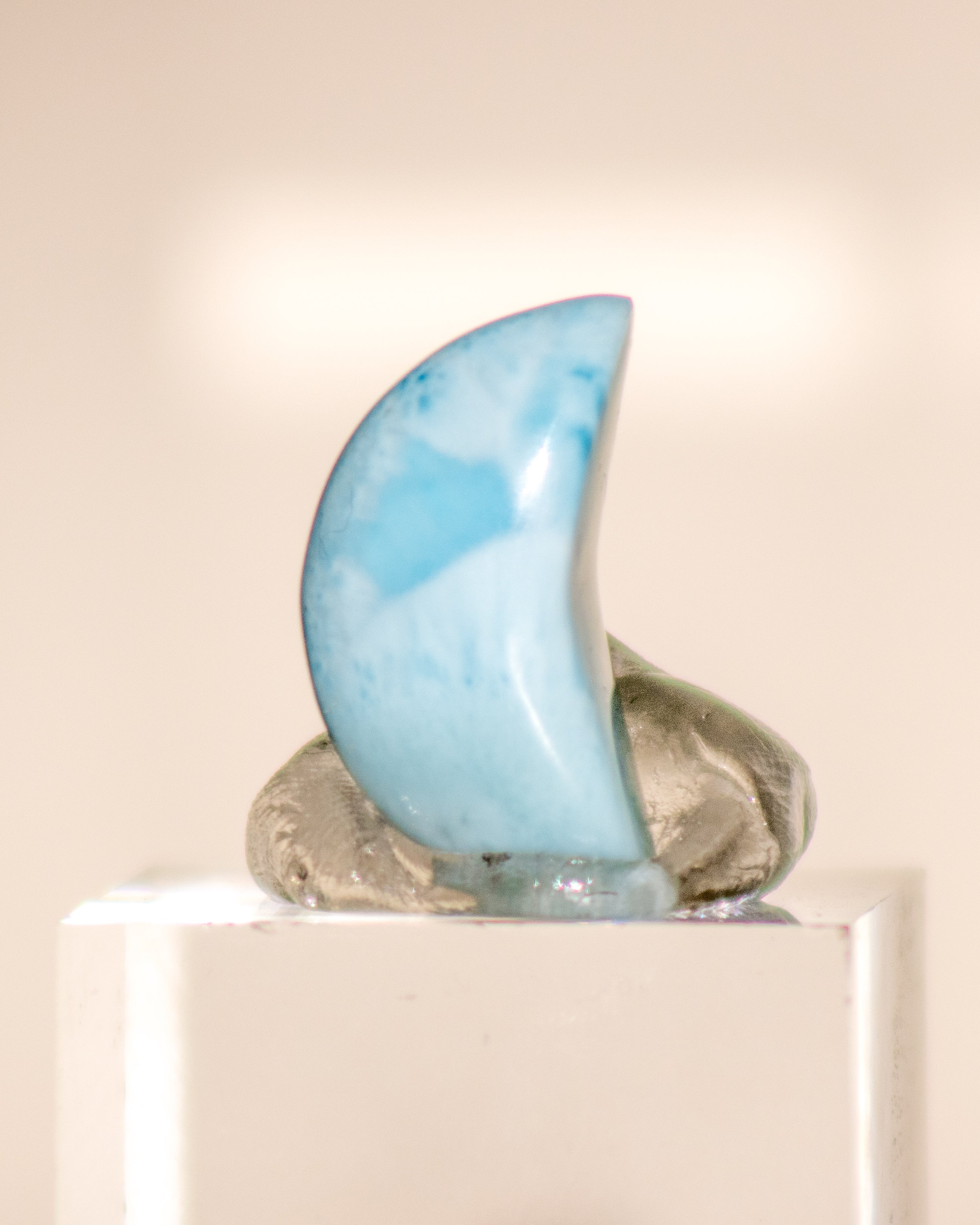 Larimar Moon