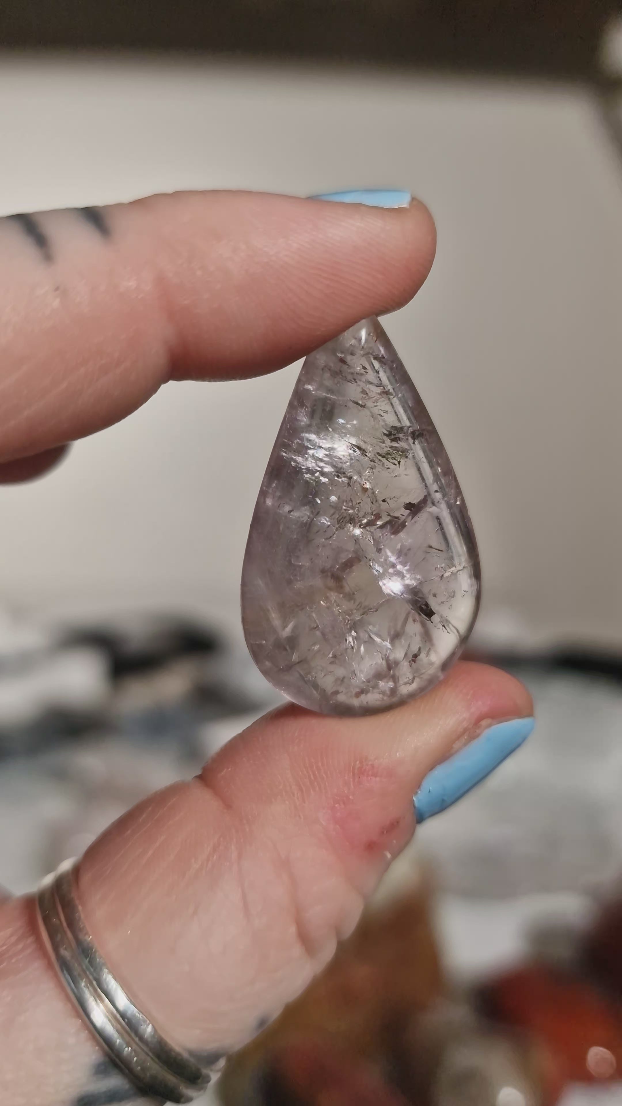Phantom Amethyst with Powellite - UV Reactive
