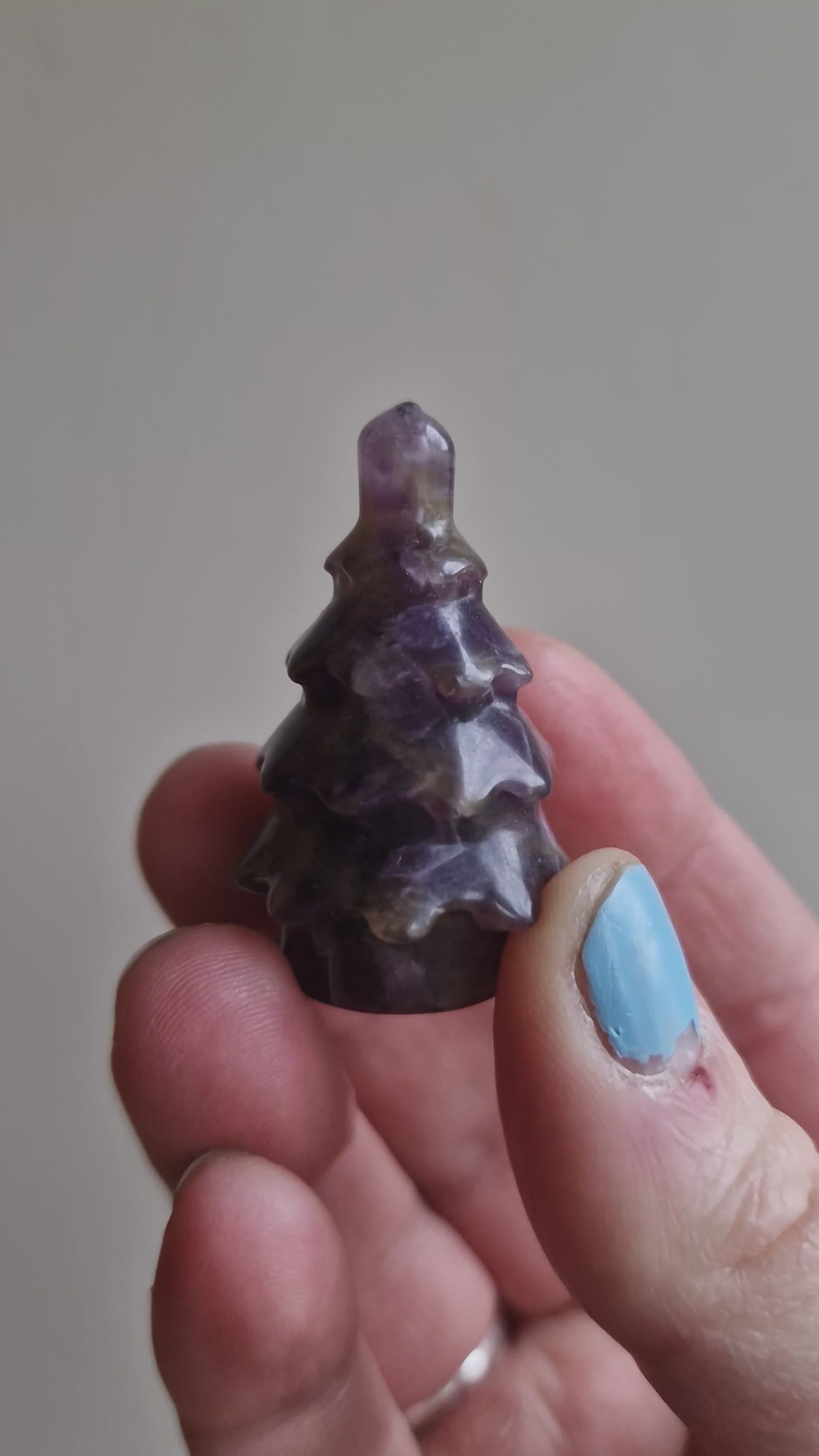 Amethyst Xmas Tree Carving